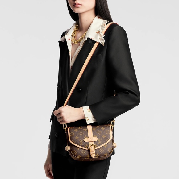 Louis Vuitton Saumur BB bag - Picture 2 of 11